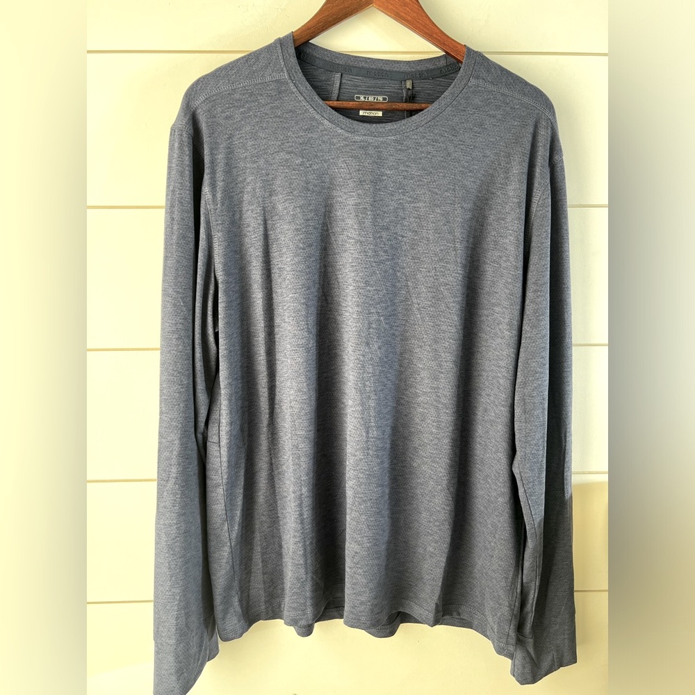 New Men's Motion long sleeve shirt. Color: Night shadow‎ size XL NWT